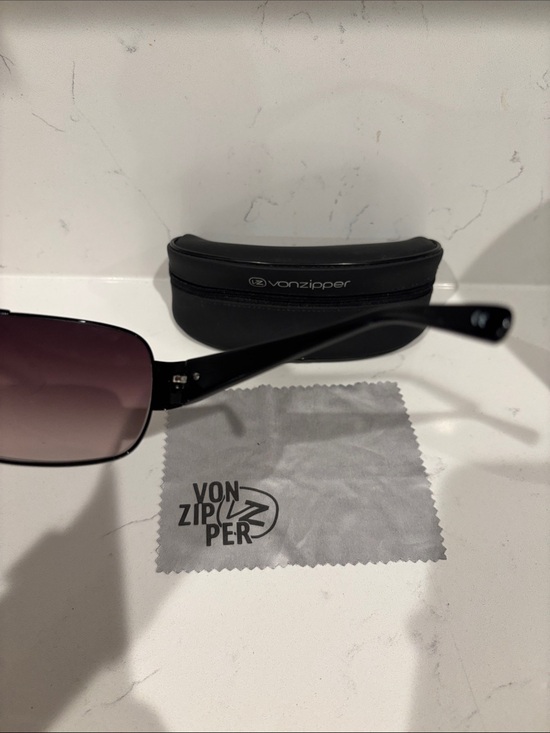 VonZipper Saffron women’s Wraparound Sunglasses - Black Lenses main image 8
